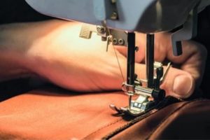 What is a Walking Foot Sewing Machine